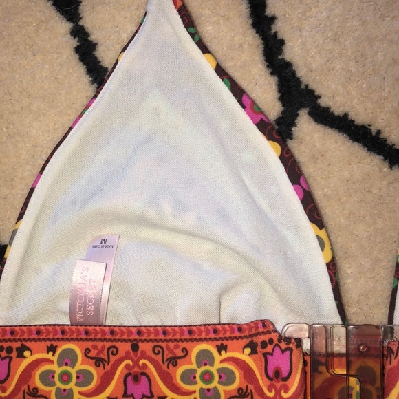 Printed Victoria Secret bikini top Medium - Picture 4 of 12